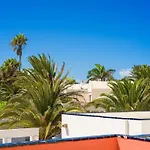 Long By Canariasgetaway Villa *