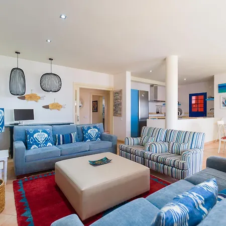 Long By Canariasgetaway