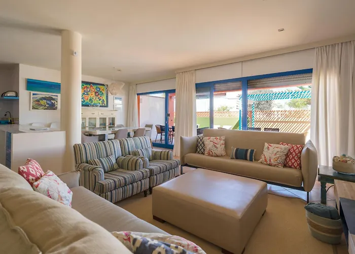 Long By Canariasgetaway